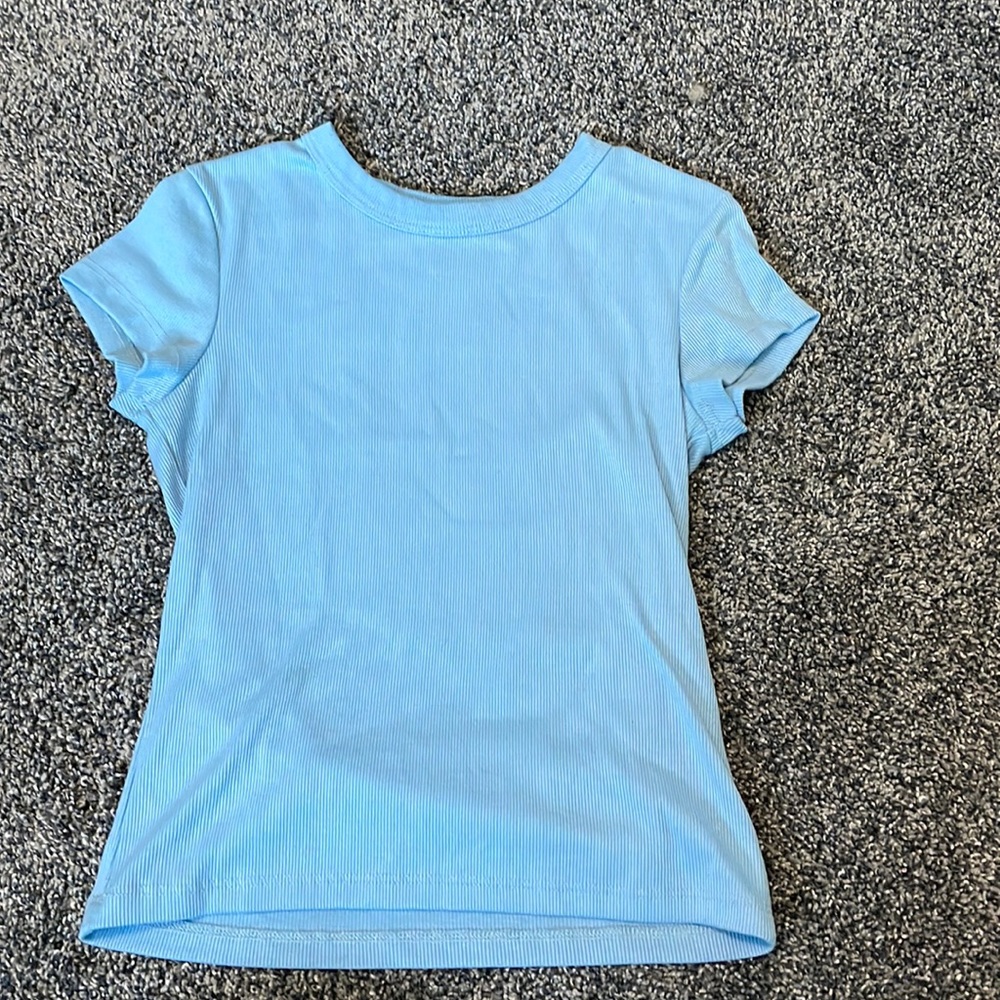 Rue21 blue ribbed shirt. size M
